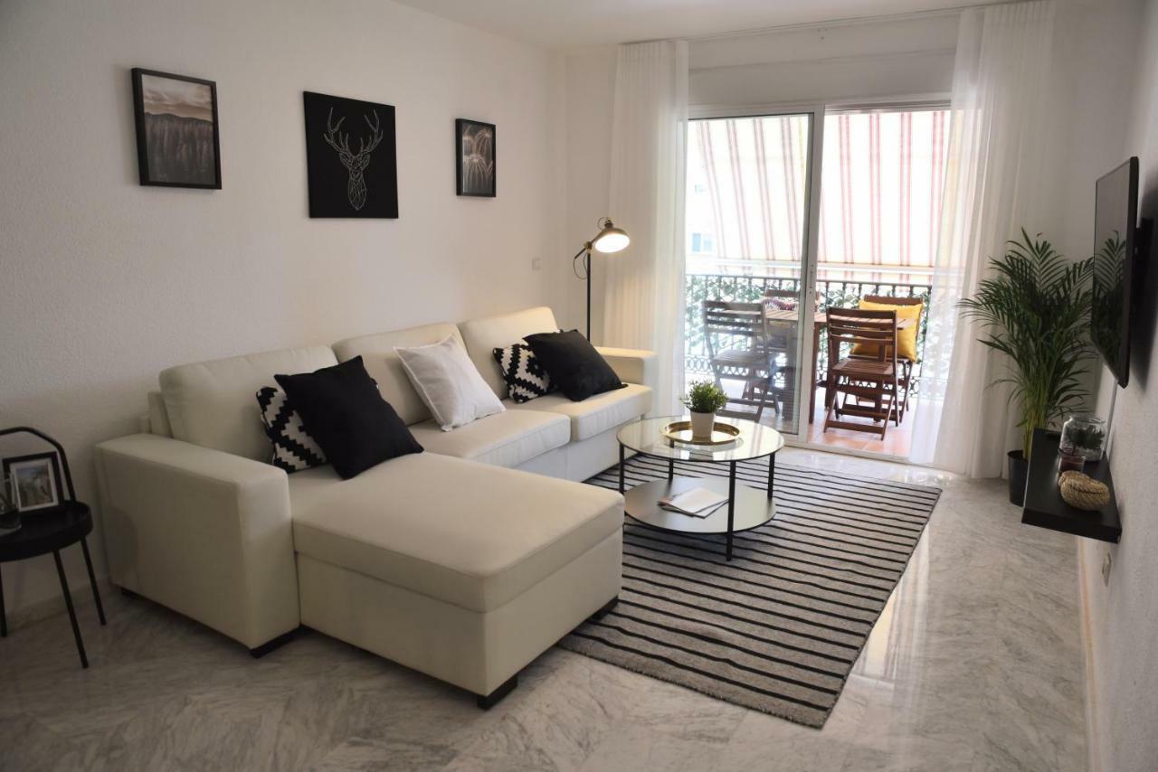 Apartment Homely Don Cristian Con Parking Privado